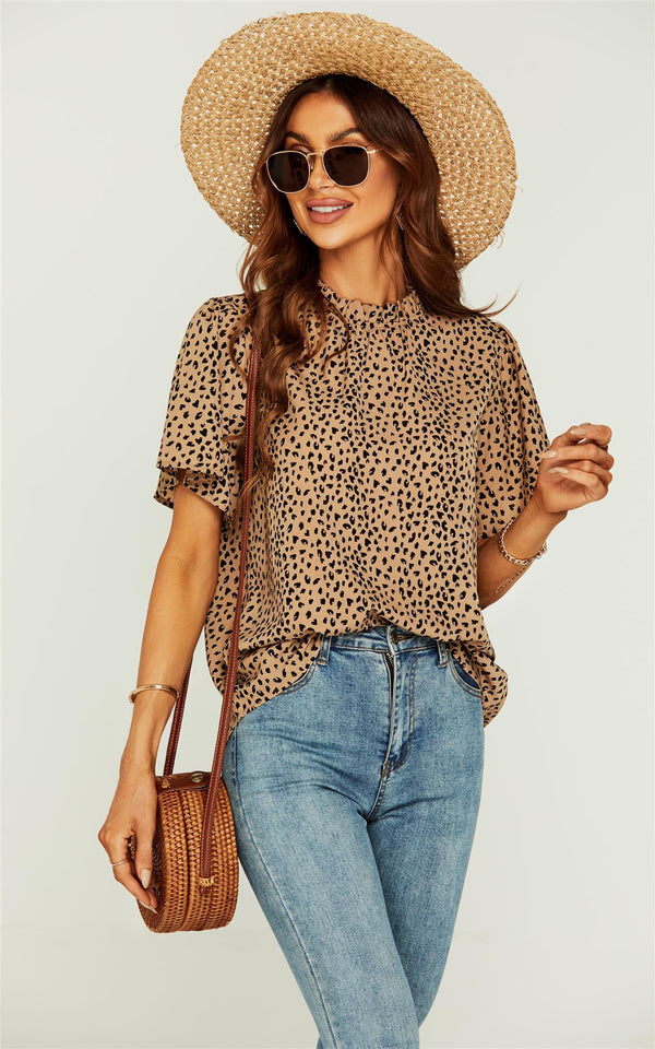 Oberteil/Bluse mit hohem Halsausschnitt und eckigen Ärmeln mit kleinem Herz-Print in Beige
